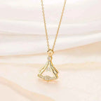 Rhinestone Pendant Necklace